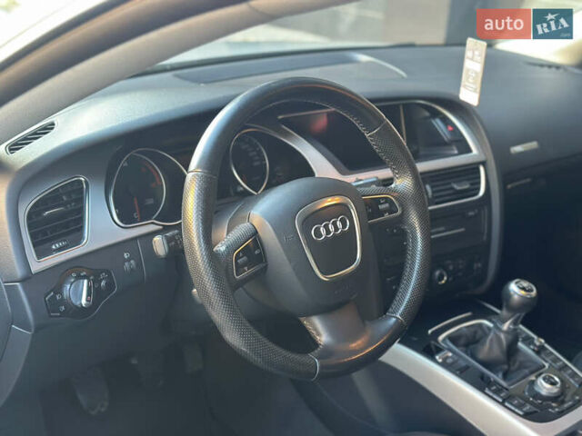 Серый Ауди A5 Sportback, объемом двигателя 2 л и пробегом 254 тыс. км за 10950 $, фото 99 на Automoto.ua