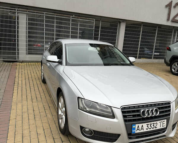 Сірий Ауді A5 Sportback, об'ємом двигуна 2 л та пробігом 222 тис. км за 11000 $, фото 4 на Automoto.ua