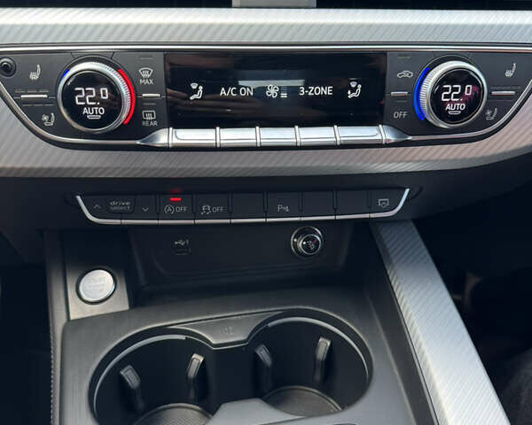 Серый Ауди A5 Sportback, объемом двигателя 2 л и пробегом 116 тыс. км за 27500 $, фото 10 на Automoto.ua