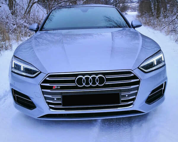 Серый Ауди A5 Sportback, объемом двигателя 2 л и пробегом 117 тыс. км за 25500 $, фото 2 на Automoto.ua