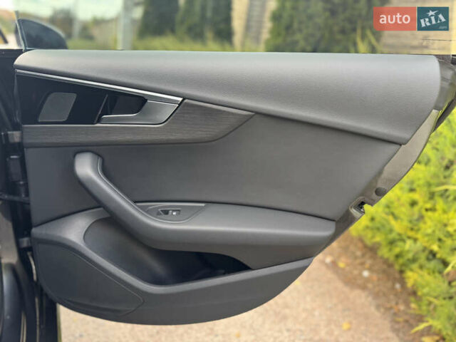 Серый Ауди A5 Sportback, объемом двигателя 2 л и пробегом 39 тыс. км за 31999 $, фото 9 на Automoto.ua