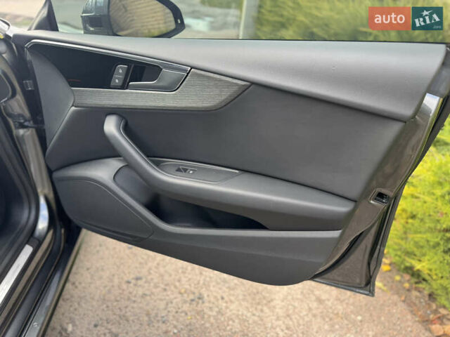 Серый Ауди A5 Sportback, объемом двигателя 2 л и пробегом 39 тыс. км за 31999 $, фото 7 на Automoto.ua
