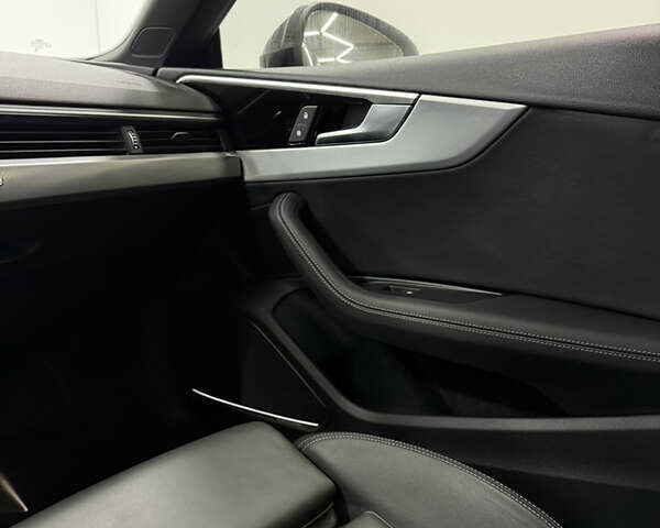 Серый Ауди A5 Sportback, объемом двигателя 2 л и пробегом 38 тыс. км за 37500 $, фото 21 на Automoto.ua