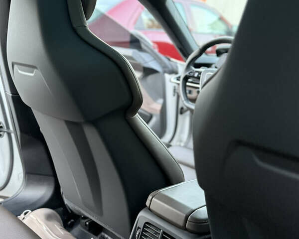 Белый Ауди e-tron GT, объемом двигателя 0 л и пробегом 60 тыс. км за 42600 $, фото 17 на Automoto.ua