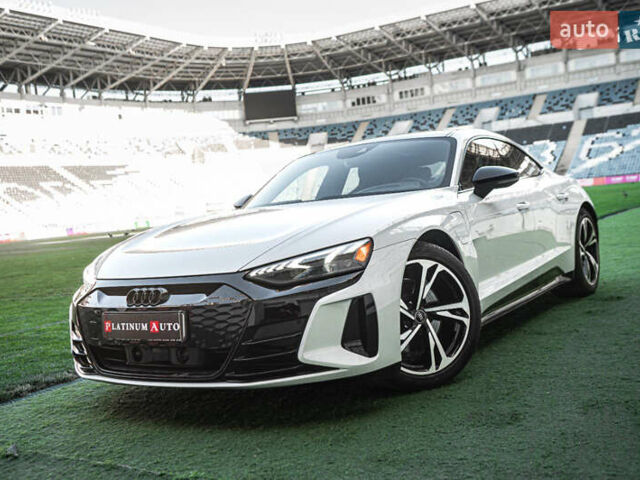 Белый Ауди e-tron GT, объемом двигателя 0 л и пробегом 2 тыс. км за 57500 $, фото 63 на Automoto.ua