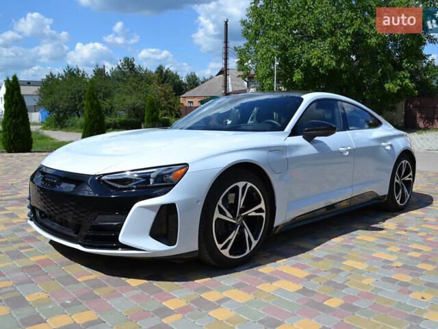 Белый Ауди e-tron GT, объемом двигателя 0 л и пробегом 9 тыс. км за 59000 $, фото 9 на Automoto.ua