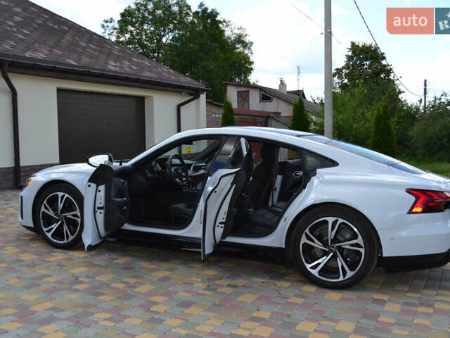 Белый Ауди e-tron GT, объемом двигателя 0 л и пробегом 9 тыс. км за 59000 $, фото 37 на Automoto.ua