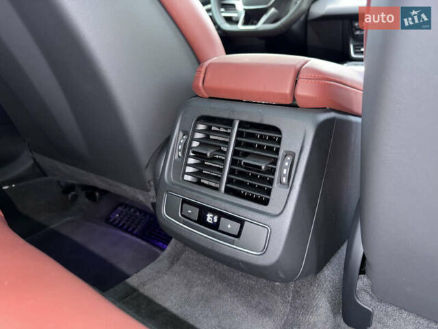 Черный Ауди e-tron GT, объемом двигателя 0 л и пробегом 93 тыс. км за 52900 $, фото 47 на Automoto.ua