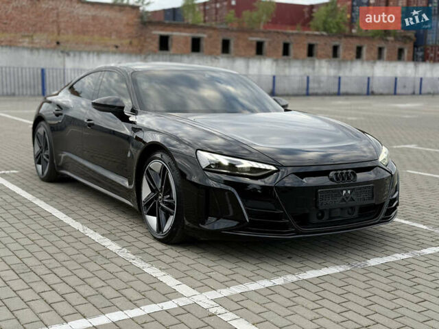 Черный Ауди e-tron GT, объемом двигателя 0 л и пробегом 93 тыс. км за 52900 $, фото 3 на Automoto.ua