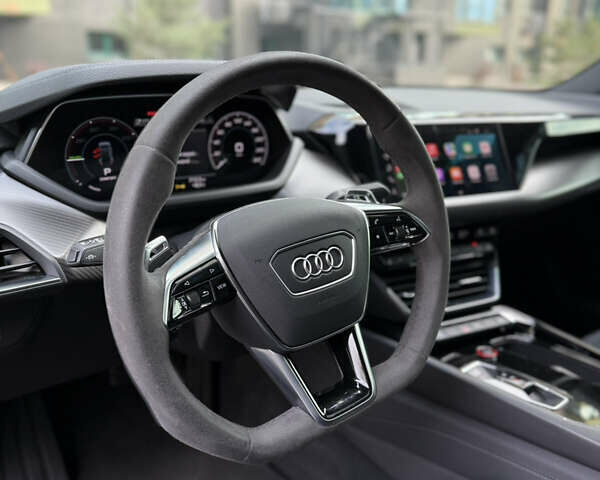 Черный Ауди e-tron GT, объемом двигателя 0 л и пробегом 31 тыс. км за 50000 $, фото 28 на Automoto.ua