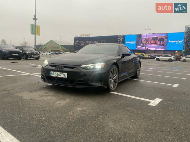 Черный Ауди e-tron GT, объемом двигателя 0 л и пробегом 11 тыс. км за 62000 $, фото 4 на Automoto.ua