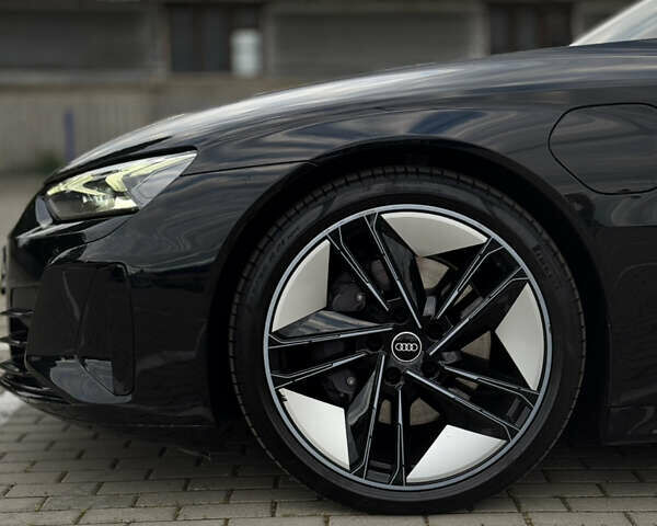 Черный Ауди e-tron GT, объемом двигателя 0 л и пробегом 93 тыс. км за 52900 $, фото 34 на Automoto.ua