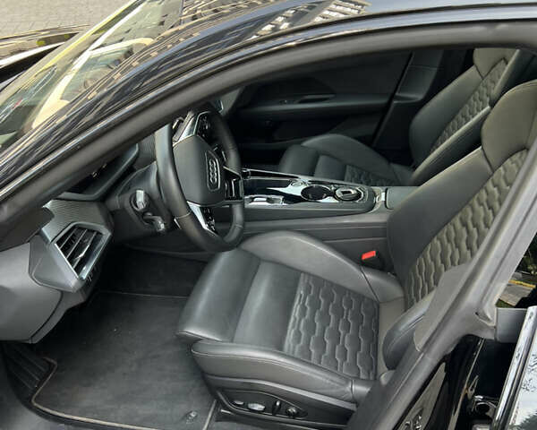 Черный Ауди e-tron GT, объемом двигателя 0 л и пробегом 14 тыс. км за 57000 $, фото 16 на Automoto.ua
