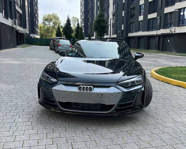 Черный Ауди e-tron GT, объемом двигателя 0 л и пробегом 14 тыс. км за 57000 $, фото 3 на Automoto.ua