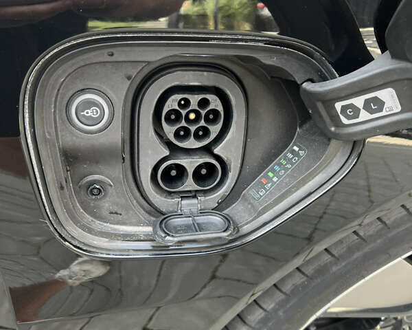 Черный Ауди e-tron GT, объемом двигателя 0 л и пробегом 14 тыс. км за 57000 $, фото 30 на Automoto.ua