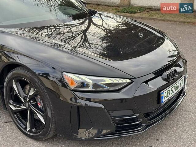 Черный Ауди e-tron GT, объемом двигателя 0 л и пробегом 30 тыс. км за 49999 $, фото 6 на Automoto.ua