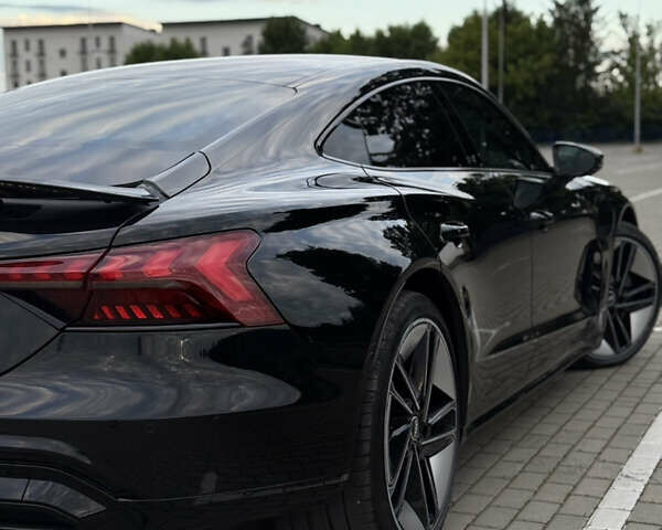 Черный Ауди e-tron GT, объемом двигателя 0 л и пробегом 93 тыс. км за 46500 $, фото 23 на Automoto.ua