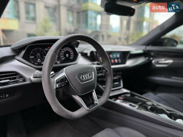 Черный Ауди e-tron GT, объемом двигателя 0 л и пробегом 31 тыс. км за 50000 $, фото 32 на Automoto.ua