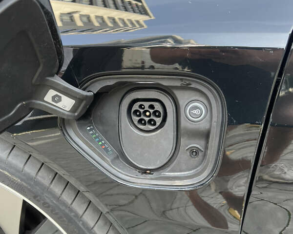 Черный Ауди e-tron GT, объемом двигателя 0 л и пробегом 14 тыс. км за 57000 $, фото 27 на Automoto.ua