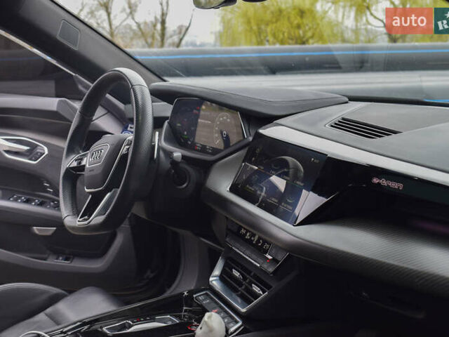 Черный Ауди e-tron GT, объемом двигателя 0 л и пробегом 19 тыс. км за 57000 $, фото 16 на Automoto.ua