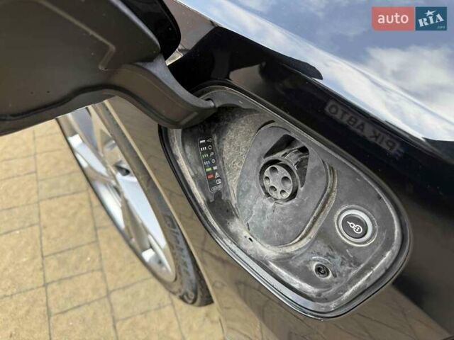 Черный Ауди e-tron GT, объемом двигателя 0 л и пробегом 33 тыс. км за 59900 $, фото 9 на Automoto.ua