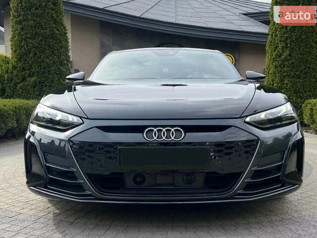 Черный Ауди e-tron GT, объемом двигателя 0 л и пробегом 4 тыс. км за 71000 $, фото 2 на Automoto.ua
