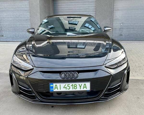 Черный Ауди e-tron GT, объемом двигателя 0 л и пробегом 40 тыс. км за 51450 $, фото 4 на Automoto.ua