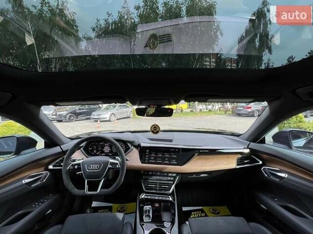 Черный Ауди e-tron GT, объемом двигателя 0 л и пробегом 4 тыс. км за 71000 $, фото 11 на Automoto.ua
