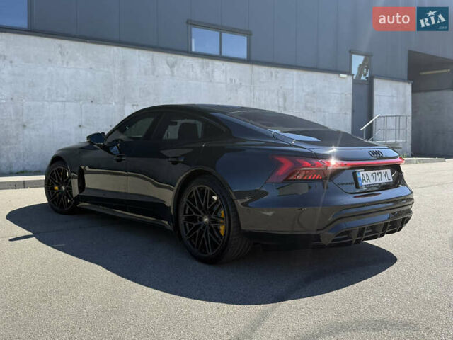 Черный Ауди e-tron GT, объемом двигателя 0 л и пробегом 63 тыс. км за 62500 $, фото 3 на Automoto.ua