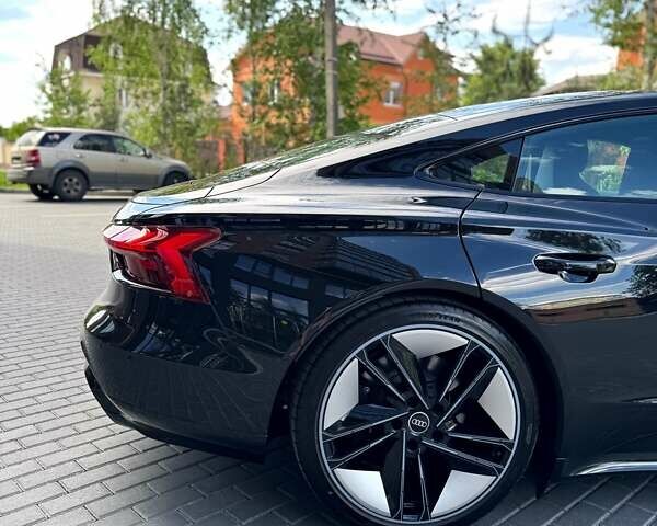 Чорний Ауді e-tron GT, об'ємом двигуна 0 л та пробігом 6 тис. км за 55000 $, фото 3 на Automoto.ua
