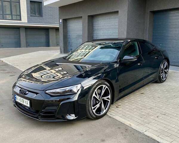 Черный Ауди e-tron GT, объемом двигателя 0 л и пробегом 40 тыс. км за 51450 $, фото 3 на Automoto.ua