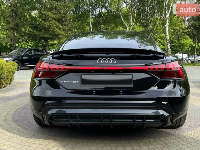 Черный Ауди e-tron GT, объемом двигателя 0 л и пробегом 4 тыс. км за 71000 $, фото 4 на Automoto.ua