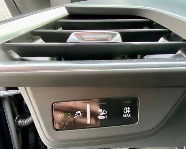 Черный Ауди e-tron GT, объемом двигателя 0 л и пробегом 40 тыс. км за 51450 $, фото 9 на Automoto.ua