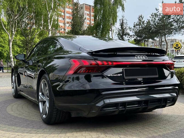 Черный Ауди e-tron GT, объемом двигателя 0 л и пробегом 4 тыс. км за 71000 $, фото 3 на Automoto.ua