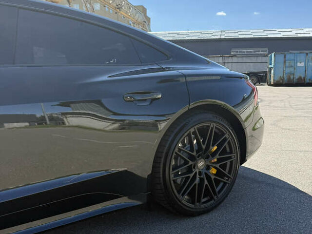 Черный Ауди e-tron GT, объемом двигателя 0 л и пробегом 63 тыс. км за 62500 $, фото 10 на Automoto.ua