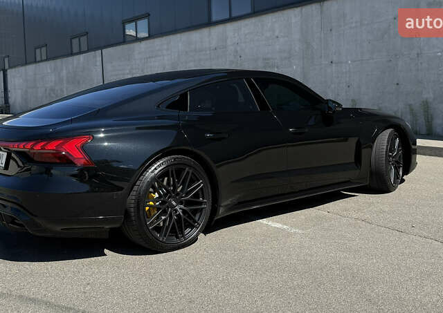 Черный Ауди e-tron GT, объемом двигателя 0 л и пробегом 63 тыс. км за 62500 $, фото 7 на Automoto.ua