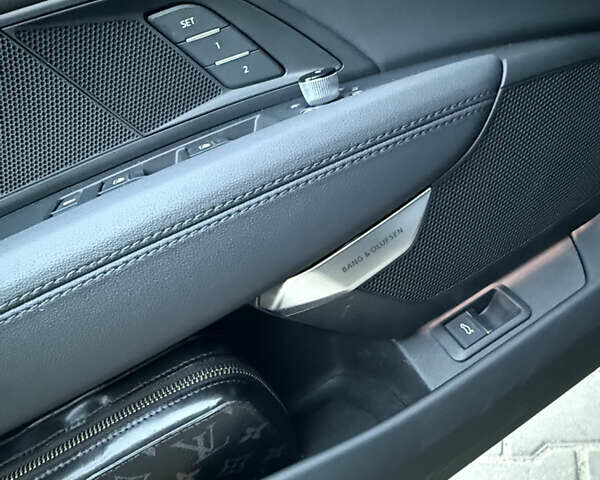 Чорний Ауді e-tron GT, об'ємом двигуна 0 л та пробігом 25 тис. км за 63000 $, фото 8 на Automoto.ua