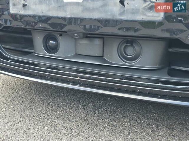 Черный Ауди e-tron GT, объемом двигателя 0 л и пробегом 73 тыс. км за 55900 $, фото 4 на Automoto.ua
