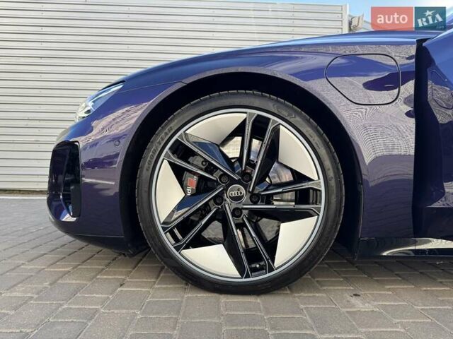 Фиолетовый Ауди e-tron GT, объемом двигателя 0 л и пробегом 24 тыс. км за 85000 $, фото 7 на Automoto.ua