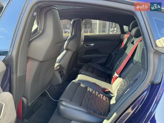 Фиолетовый Ауди e-tron GT, объемом двигателя 0 л и пробегом 24 тыс. км за 85000 $, фото 13 на Automoto.ua