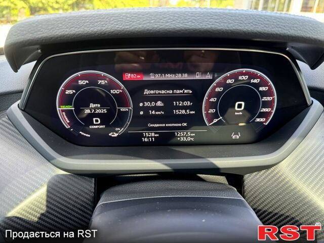 Ауди e-tron GT, объемом двигателя 0.39 л и пробегом 2 тыс. км за 62000 $, фото 2 на Automoto.ua