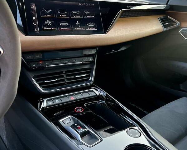Ауди e-tron GT, объемом двигателя 0 л и пробегом 19 тыс. км за 52499 $, фото 7 на Automoto.ua