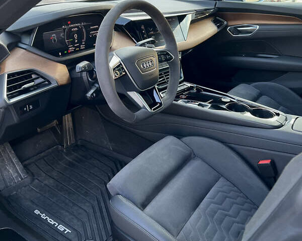 Ауди e-tron GT, объемом двигателя 0 л и пробегом 22 тыс. км за 50000 $, фото 7 на Automoto.ua