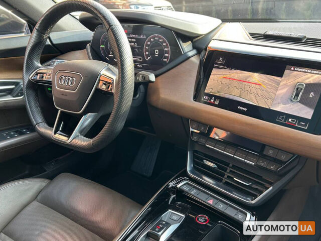 Серый Ауди e-tron GT, объемом двигателя 94 л и пробегом 35 тыс. км за 59900 $, фото 17 на Automoto.ua