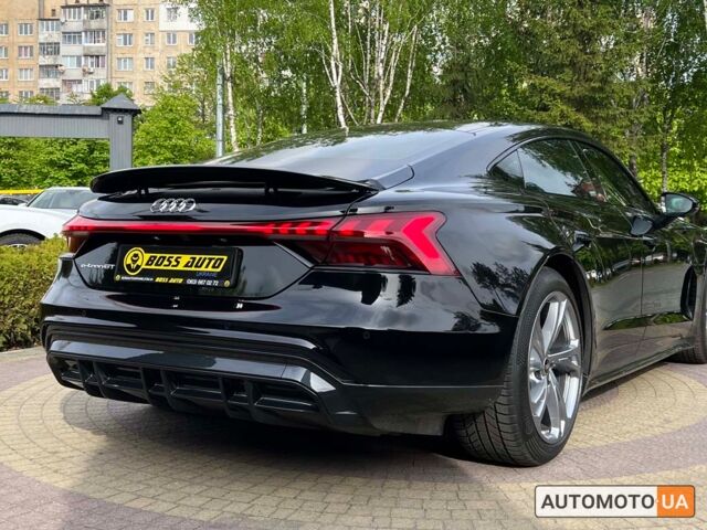 Серый Ауди e-tron GT, объемом двигателя 93 л и пробегом 2 тыс. км за 70900 $, фото 6 на Automoto.ua