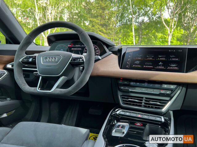 Серый Ауди e-tron GT, объемом двигателя 93 л и пробегом 2 тыс. км за 70900 $, фото 16 на Automoto.ua