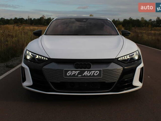 Серый Ауди e-tron GT, объемом двигателя 0 л и пробегом 43 тыс. км за 58800 $, фото 13 на Automoto.ua