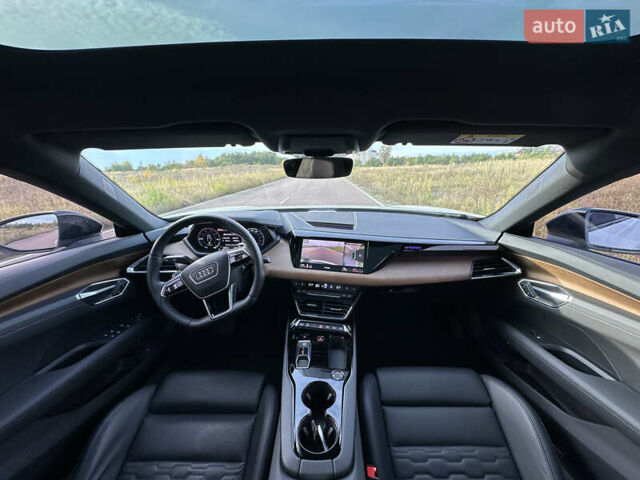 Серый Ауди e-tron GT, объемом двигателя 0 л и пробегом 43 тыс. км за 58800 $, фото 23 на Automoto.ua