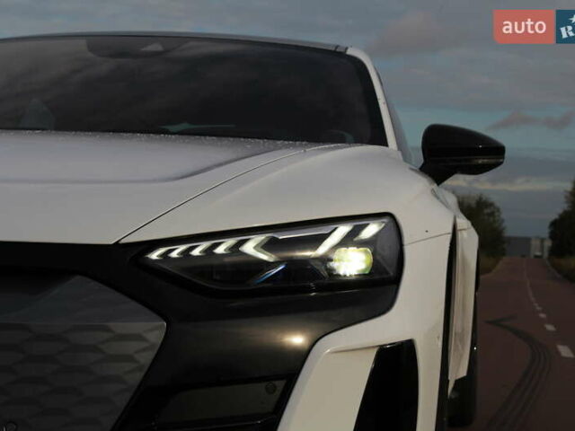 Серый Ауди e-tron GT, объемом двигателя 0 л и пробегом 43 тыс. км за 58800 $, фото 16 на Automoto.ua