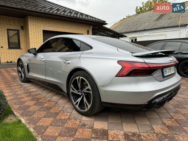 Серый Ауди e-tron GT, объемом двигателя 0 л и пробегом 68 тыс. км за 45500 $, фото 11 на Automoto.ua